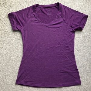 Woolx v neck short sleeve tee